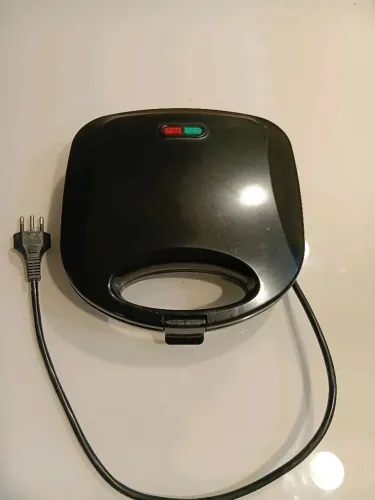 Sanduicheira elétrica 