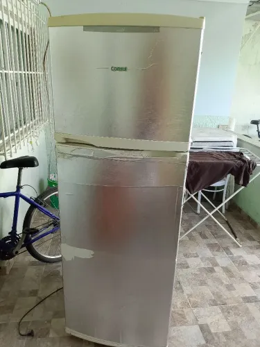 Geladeira 345L
