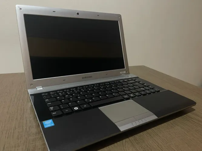 NOTEBOOK SAMSUNG INTEL CORE I3 8GB 256GB HDMI