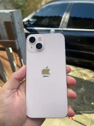 iPhone 13 128 chip off