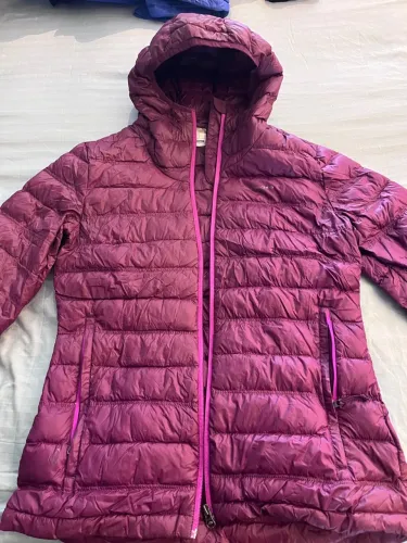 Jaqueta bordô Decathlon
