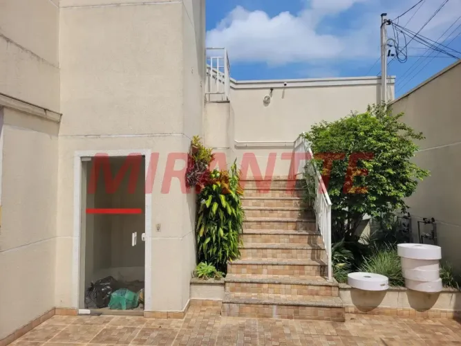 Oportunidade casa cond.fechado  3 dorms. 3 wc sala ampla 2 ambientes e jardim de inverno