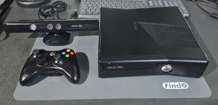Xbox 360 com KINECT + 2000 Jogos