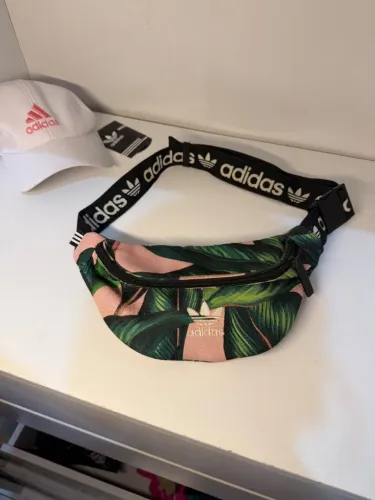 Pochete 