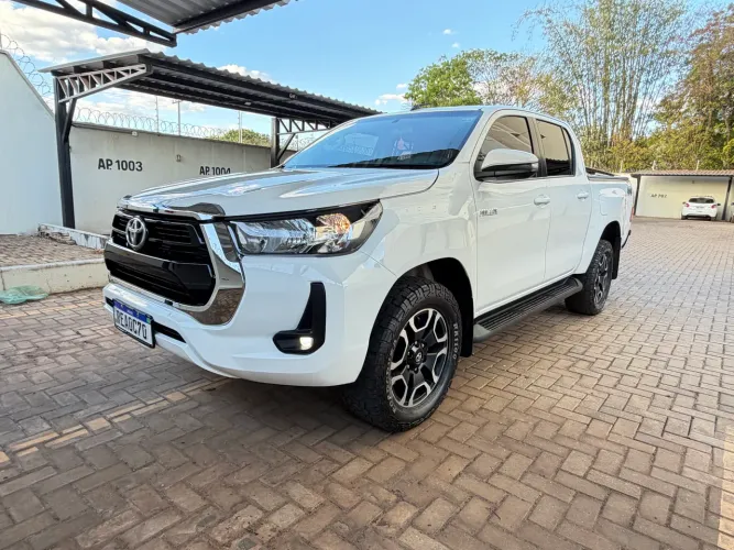 Toyota Hilux CD SR 4X4 2.8 TDI Diesel Aut. 2021