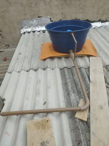 Pedreiro e bombeiro hidráulico