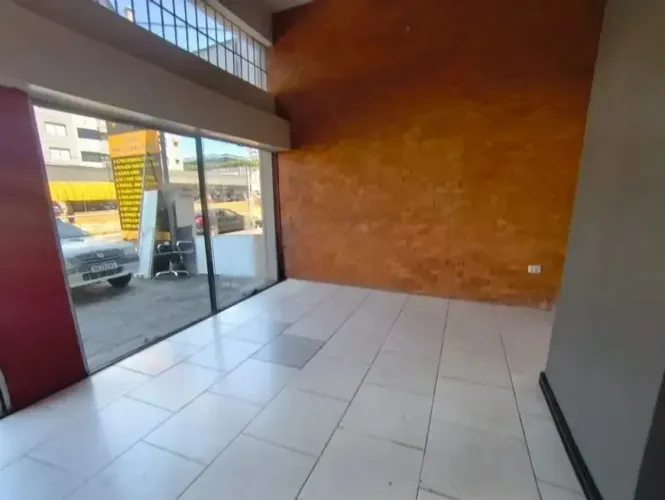 Ponto Comercial/Loja para Aluguel no Bairro Petrópolis com 70m² de Área Útil