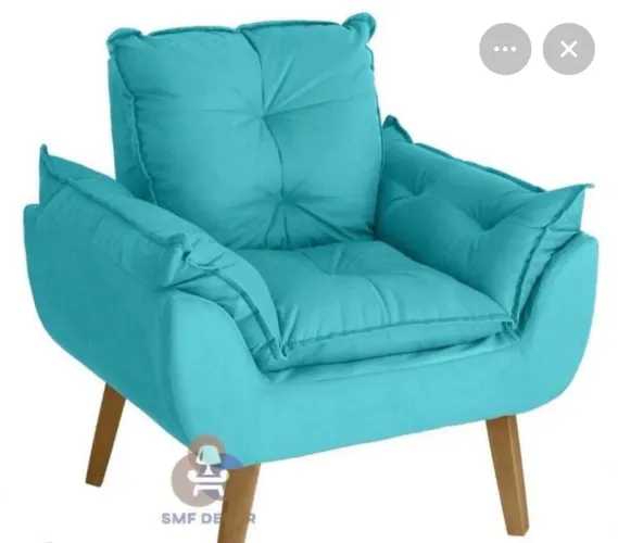 Linda poltrona decorativa na cor azul Tiffany