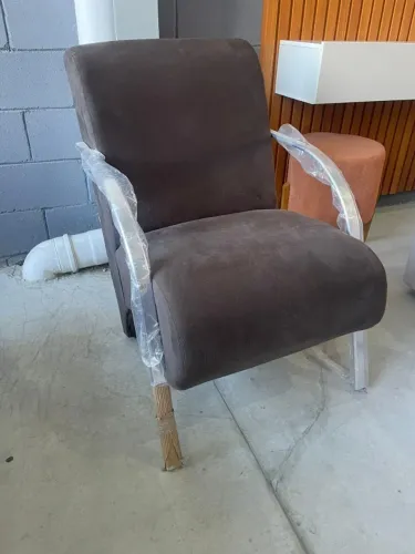 POLTRONA OLINDA VELUDO (OFERTA)