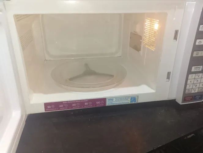 Micro-ondas super novo funcionando perfeitamente