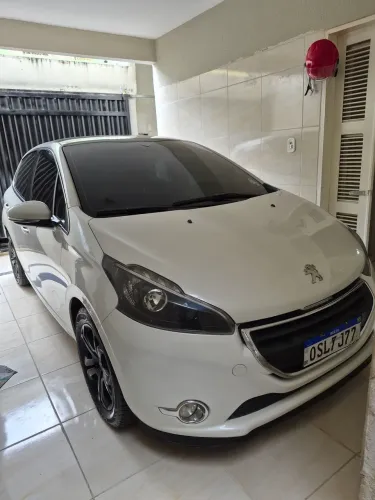 Peugeot 208 Griffe 1.6 Flex 16V 5P Aut. 2014