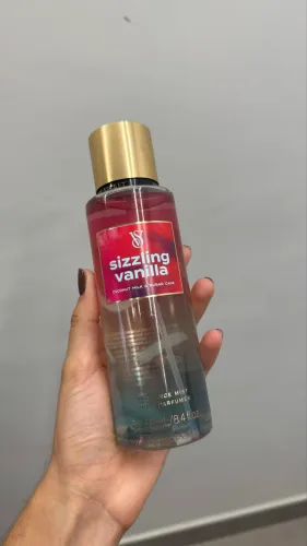 Body Splash Victoria'S Secret Sizzling Vanilla COCONUT MILK E SUGAR CANE