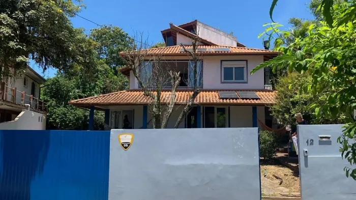 Casa com Spa, Jardim e Vista Mar no Sul da Ilha Morro das Pedras, Florianópolis, SC