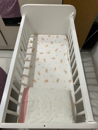 Mini Berço Branco com Colchão - Excelente Estado 