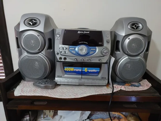 SOM ANTIGO CD LENOX SOUND DEFEITO FUNCIONANDO COM SOM BAIXO SÓ VENDA NÃO TROCO POR NADA