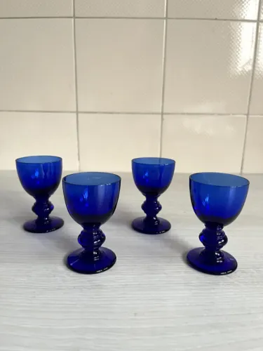 conjunto de 4 taças para licor