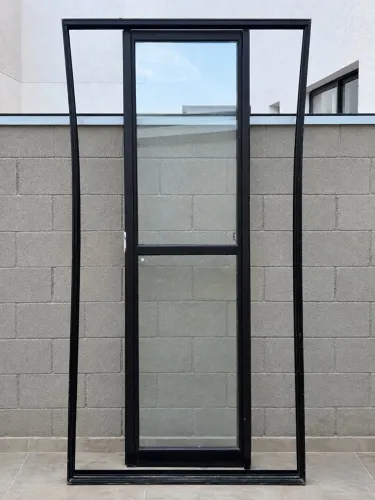 Porta de Correr de alumínio com o vidro