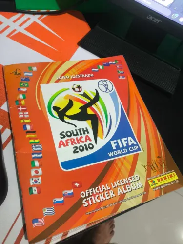 Álbum da Copa 2010 Completo Relíquia em Ótimo Estado