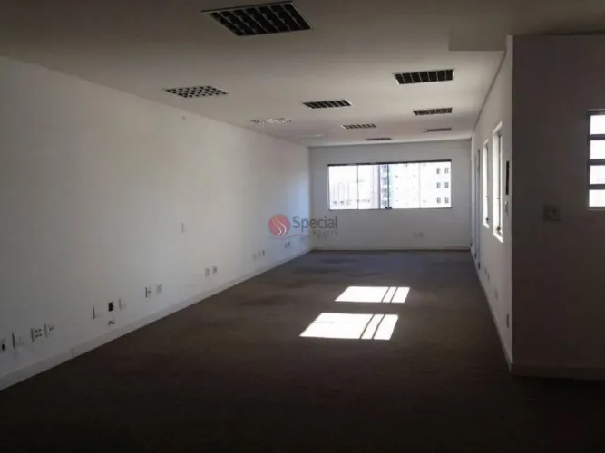 Prédio Comercial para Venda e Locação na Vila Formosa