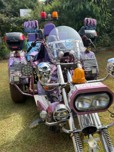 TRICÍCLO BYCRISTO/STAR MOTOR 1.6 DE BRASÍLIA - ANO 1999