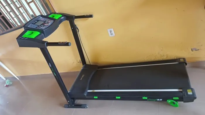 Esteira Dream Fitness seminova