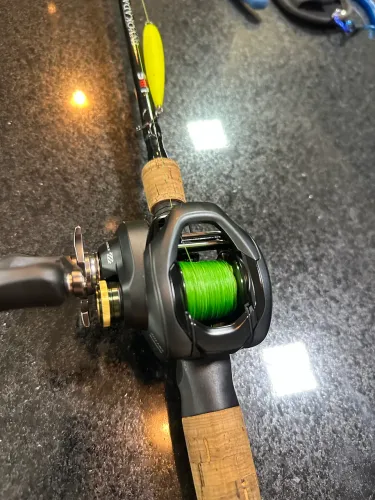 Carretinha Shimano Curado 201HG