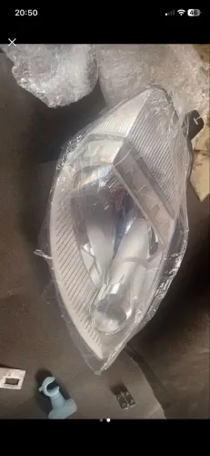 Vendo farol novo na caixa lado do passageiro 