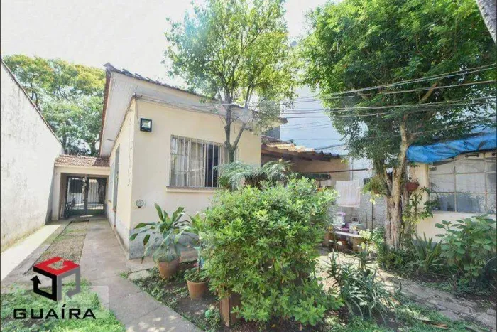 CASA À VENDA - 4 QUARTOS - 3 BANHEIROS - 3 VAGAS - 500M²