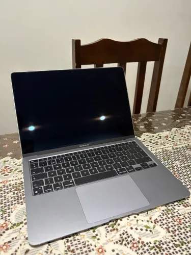 MacBook Air M1 16GB RAM / 512 GB SSD