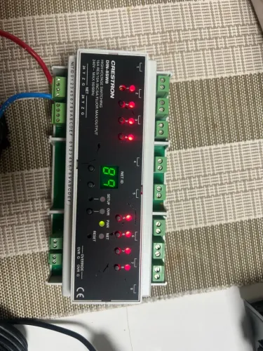 Crestron DIN-8SW8