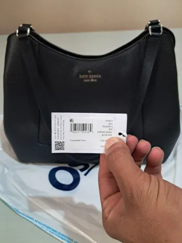 Bolsa original e nunca usada, para mulheres exigentes.