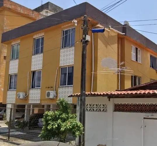 Apartamento de 02 quartos prox Center Box da Av. José Bastos.