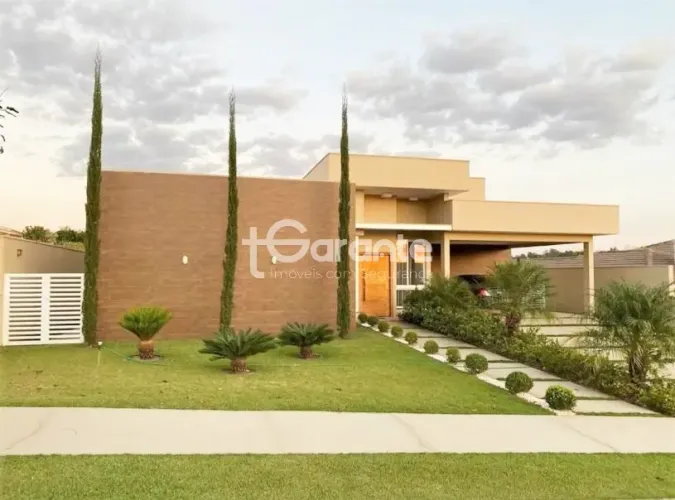 Casa de condomínio em Boituva para venda com 260m² e 4 vagas - Porteira fechada