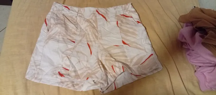 Short Feminino Marfinno em Viscolinho Estampado - Tam P