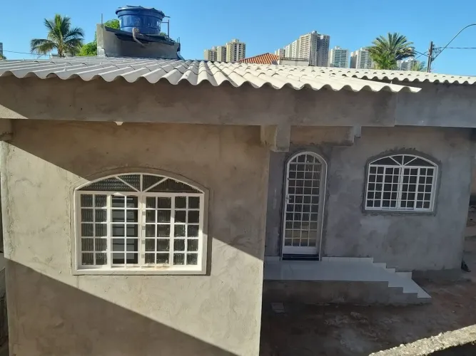 Linda casinha de 01 quarto. Água e luz inclusos- * 