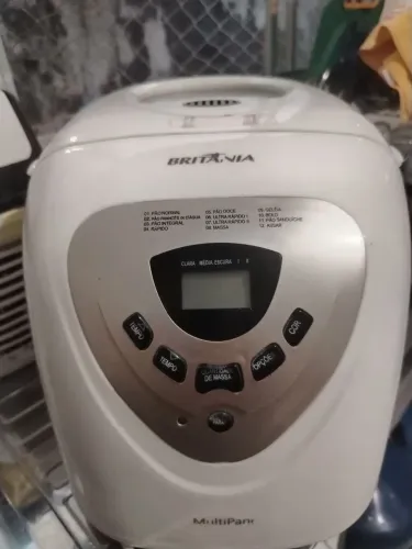 Vendo Panificadora britania 12 funções.Baixei o preço