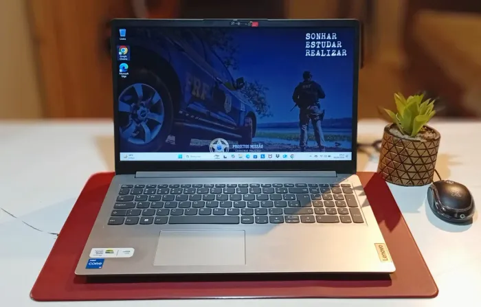 Notebook Lenovo IdeaPad | Intel Core i3 12ª Geração | 4GB RAM | SSD 256GB | Windows 11 |