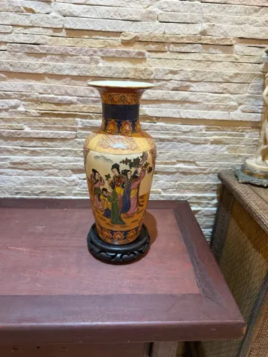 Vaso Oriental Japonês Estilo Satsuma Antigo em Porcelana com Base 33cm
