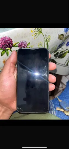 IPhone 11 conservado de carcaça 