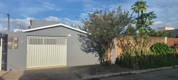 Casa no Santa Mônica, Solânea, 3 quartos, 2 salas, 1 banheiro e garagem