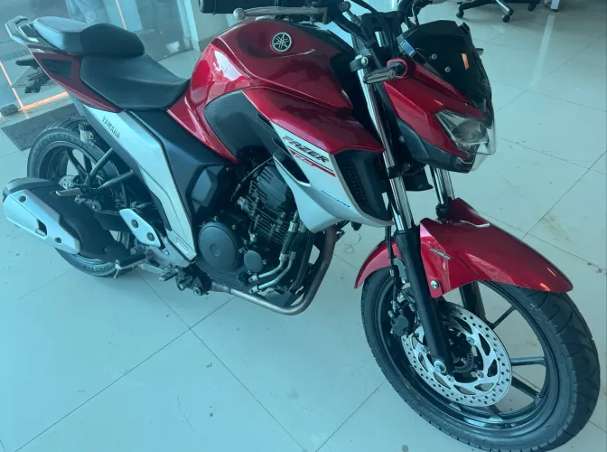 Fazer 250 moto nova, km original.