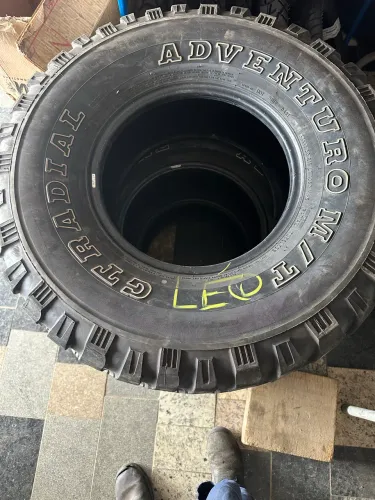 Pneus 33x12,5 R15 Troller