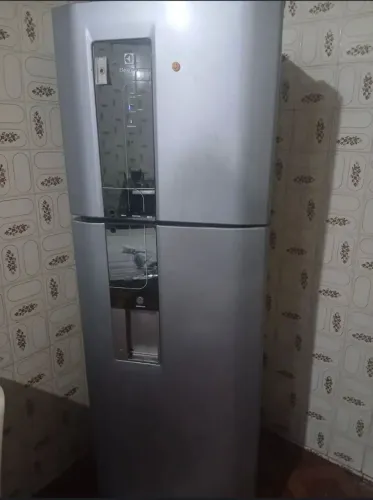Geladeira Electrolux Frost Free Inverter<br>409L Água na Porta com AutoSense<br>Duplex Inox Look