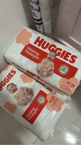 Fraldas Pampers Supreme Care