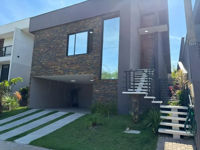 Casa á Venda com 3 Dormitórios sendo 1 Suíte no Condominio Bella Vittà - Jundiaí REF: CA56