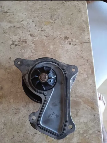 Bomba d'água do Renault kwid 2020