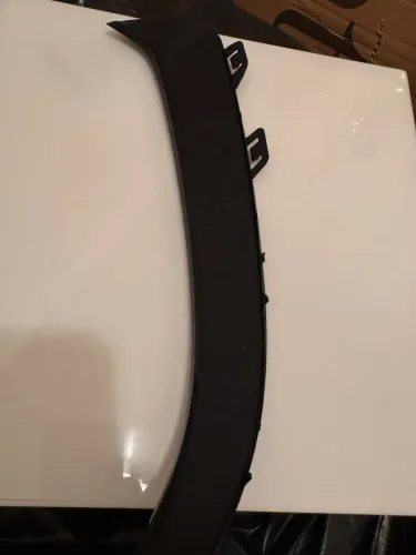 Side Spoiler lado esquerdo Mercedes CLA W117 / 118