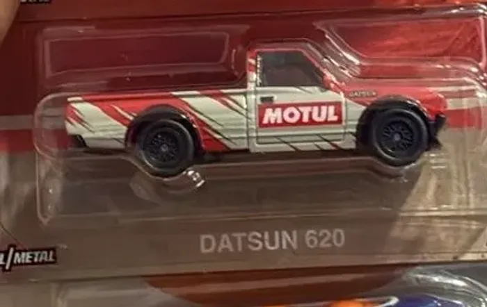 Hot wheels premium Datsun