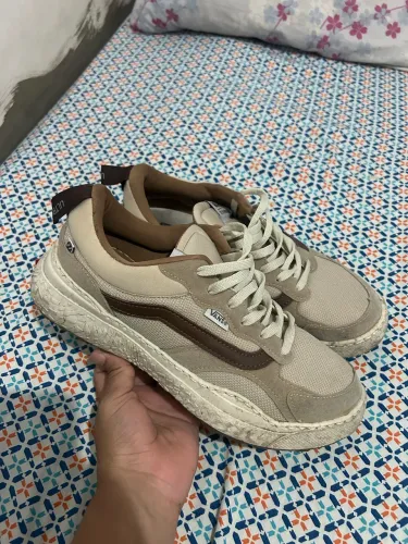 Vans ultraranger usado 