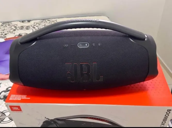 JBL bombox 3